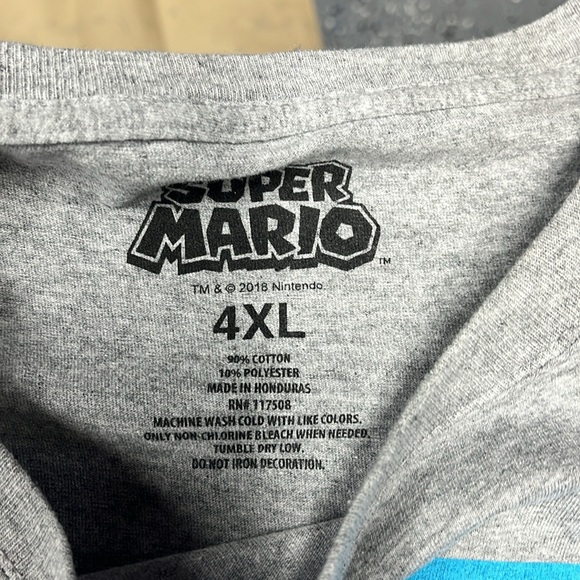 Super Mario t-shirt! - Picture 2 of 3
